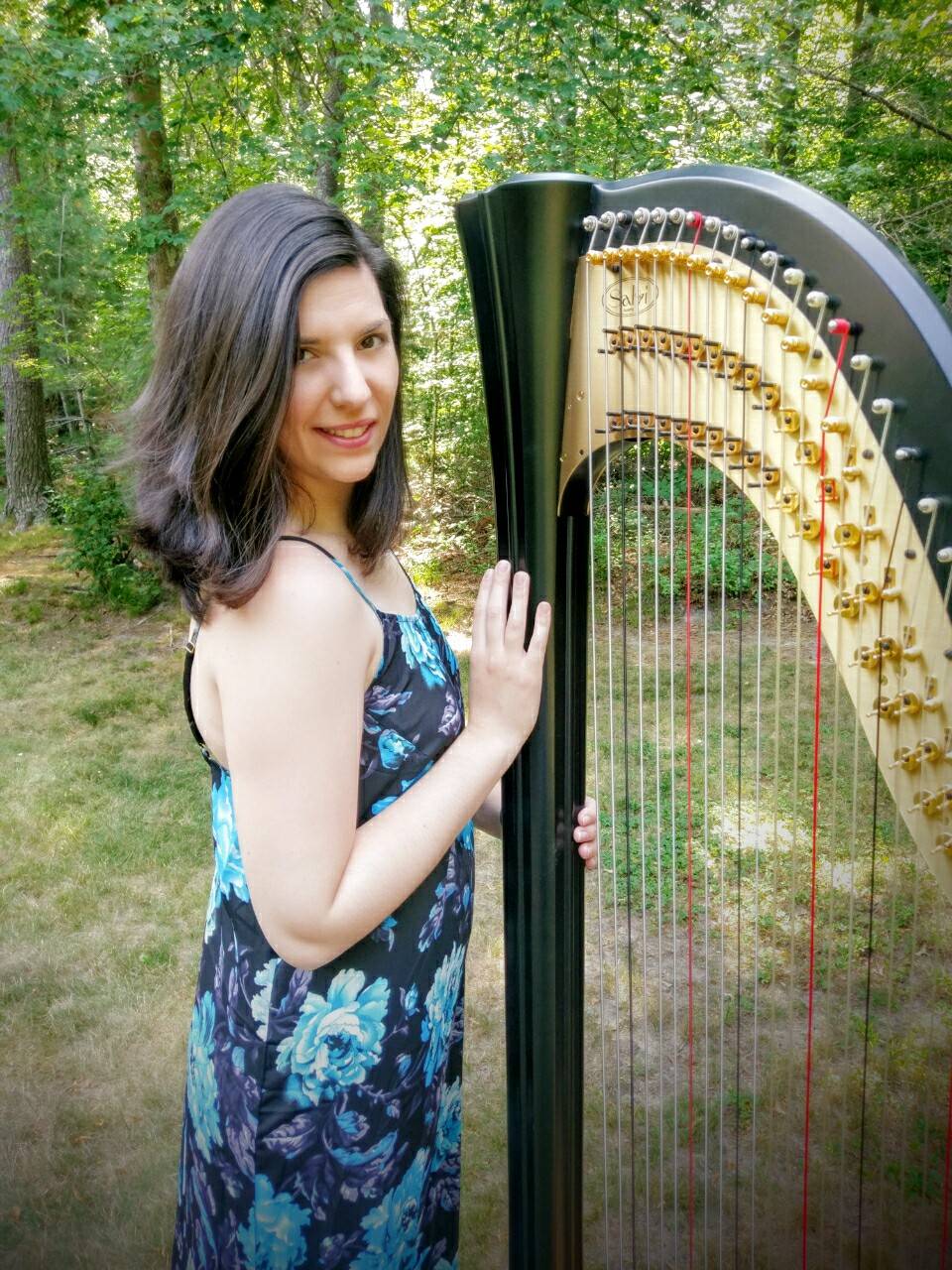 Nicole Anderson the Hiking Harpist